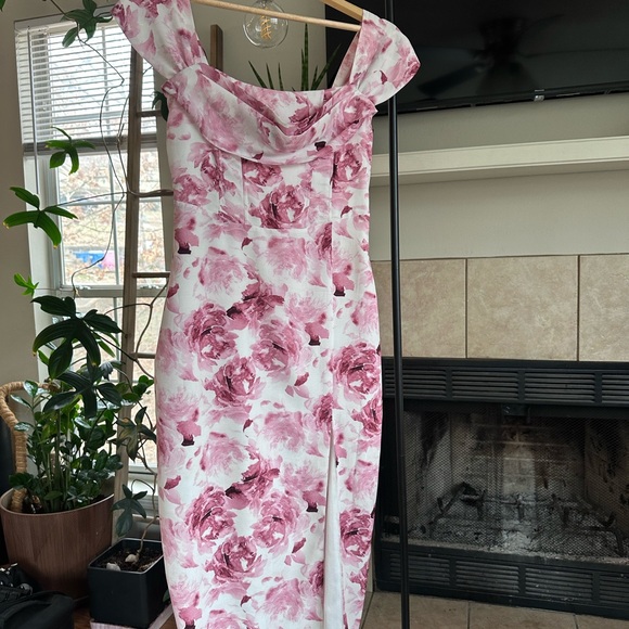 Windsor Dresses & Skirts - Windsor Pink and White Off-Shoulder Floral Dress with slit